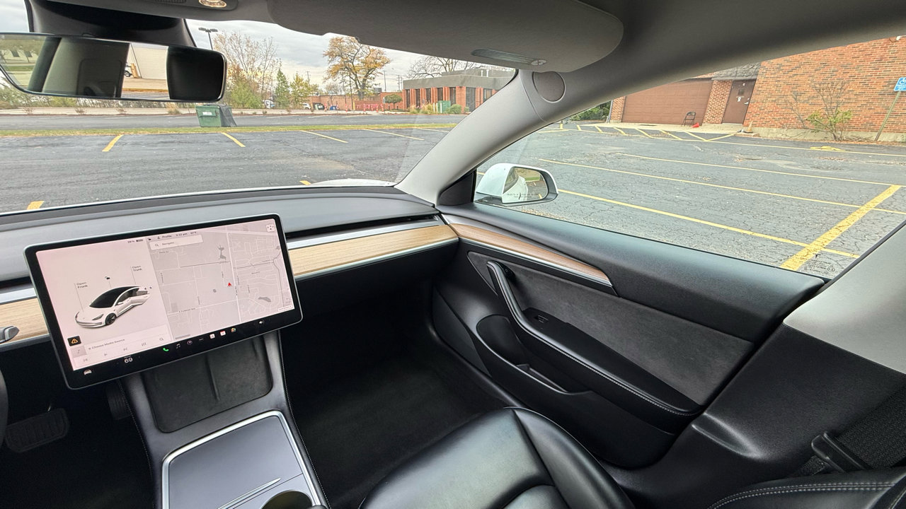 Used 2021 Tesla Model 3 Standard Range Plus image 20