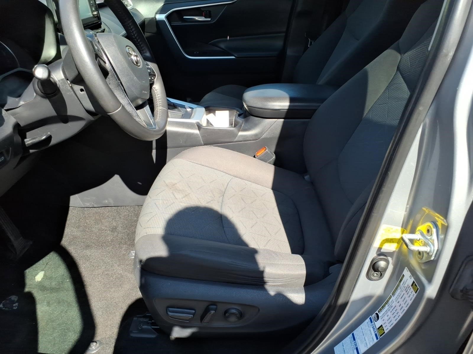 Used 2019 Toyota RAV4 XLE AWD/4WD image 13