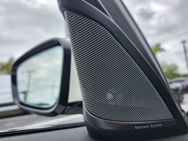 Used 2020 BMW 540i xDrive w/ M Sport Package image 32