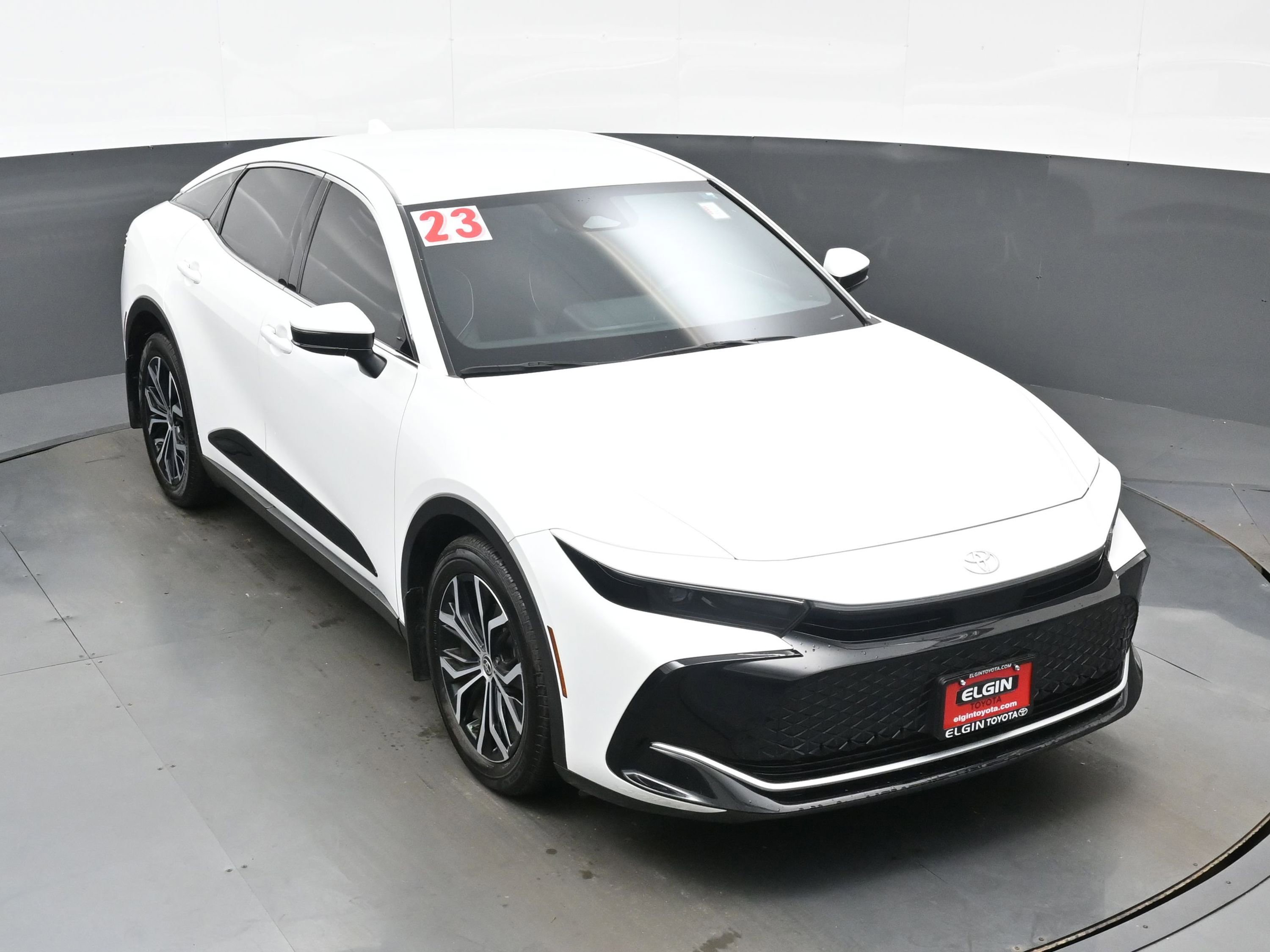 Used 2023 Toyota Crown AWD/4WD image 35