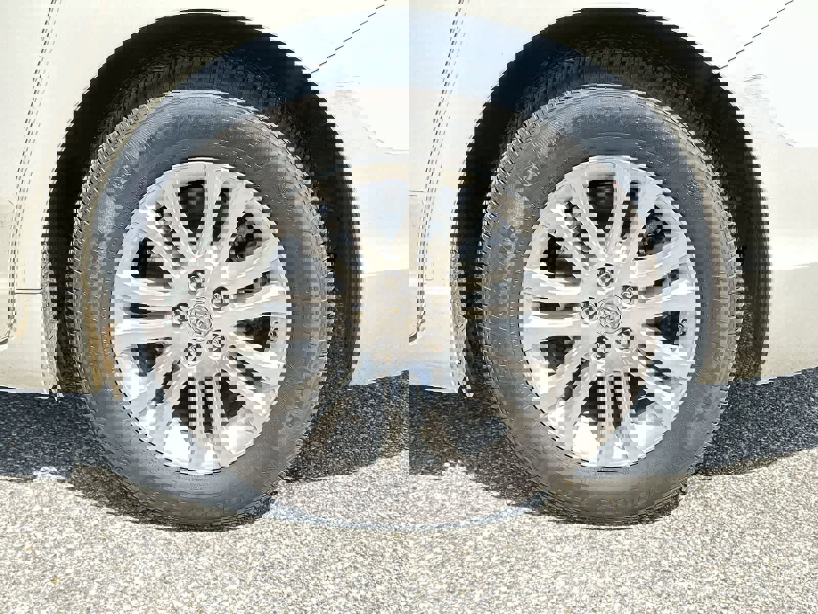 Used 2015 Toyota Sienna XLE image 12