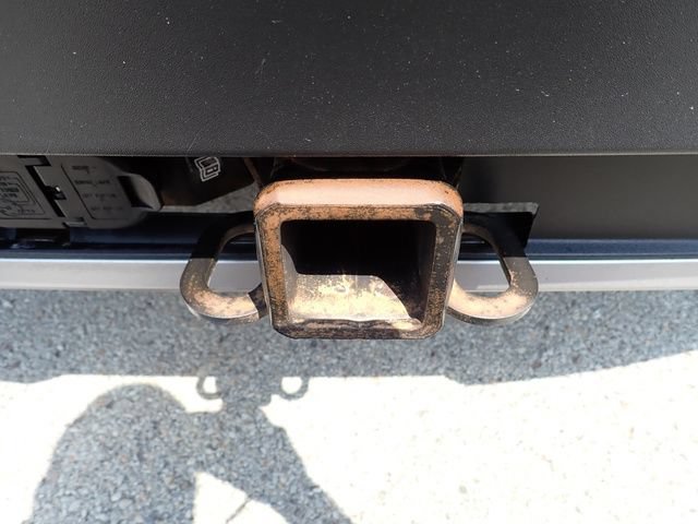 Used 2022 Ford Explorer XLT w/ Equipment Group 202A AWD/4WD image 6