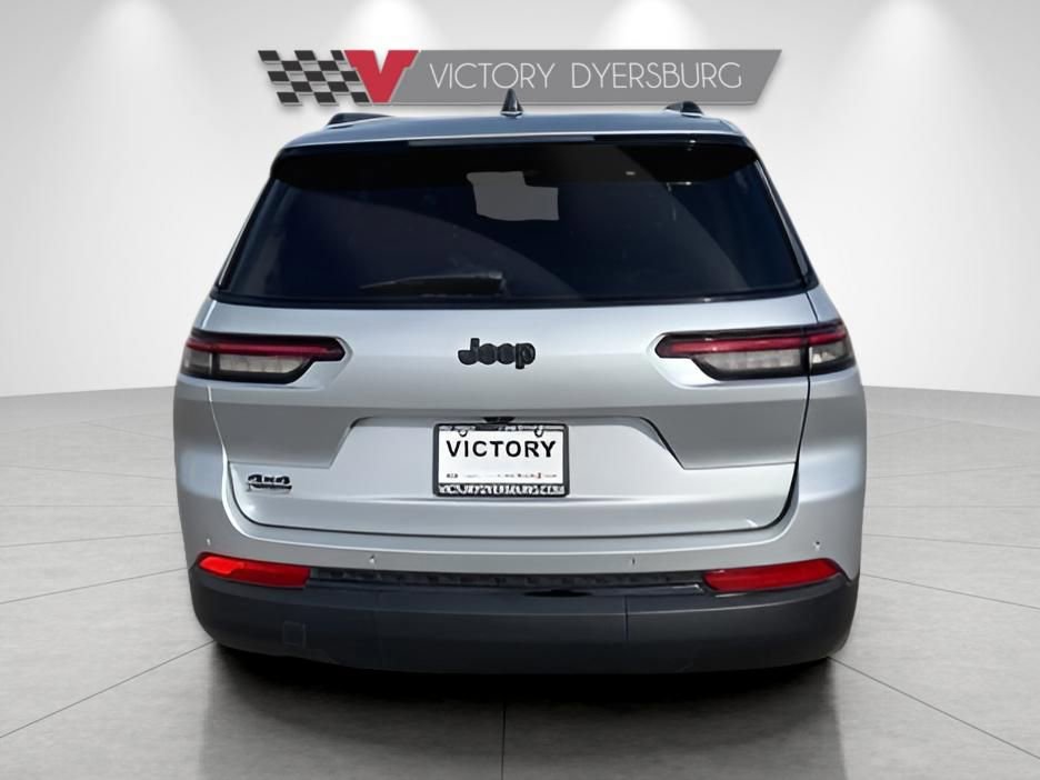 Used 2025 Jeep Grand Cherokee L Altitude image 7