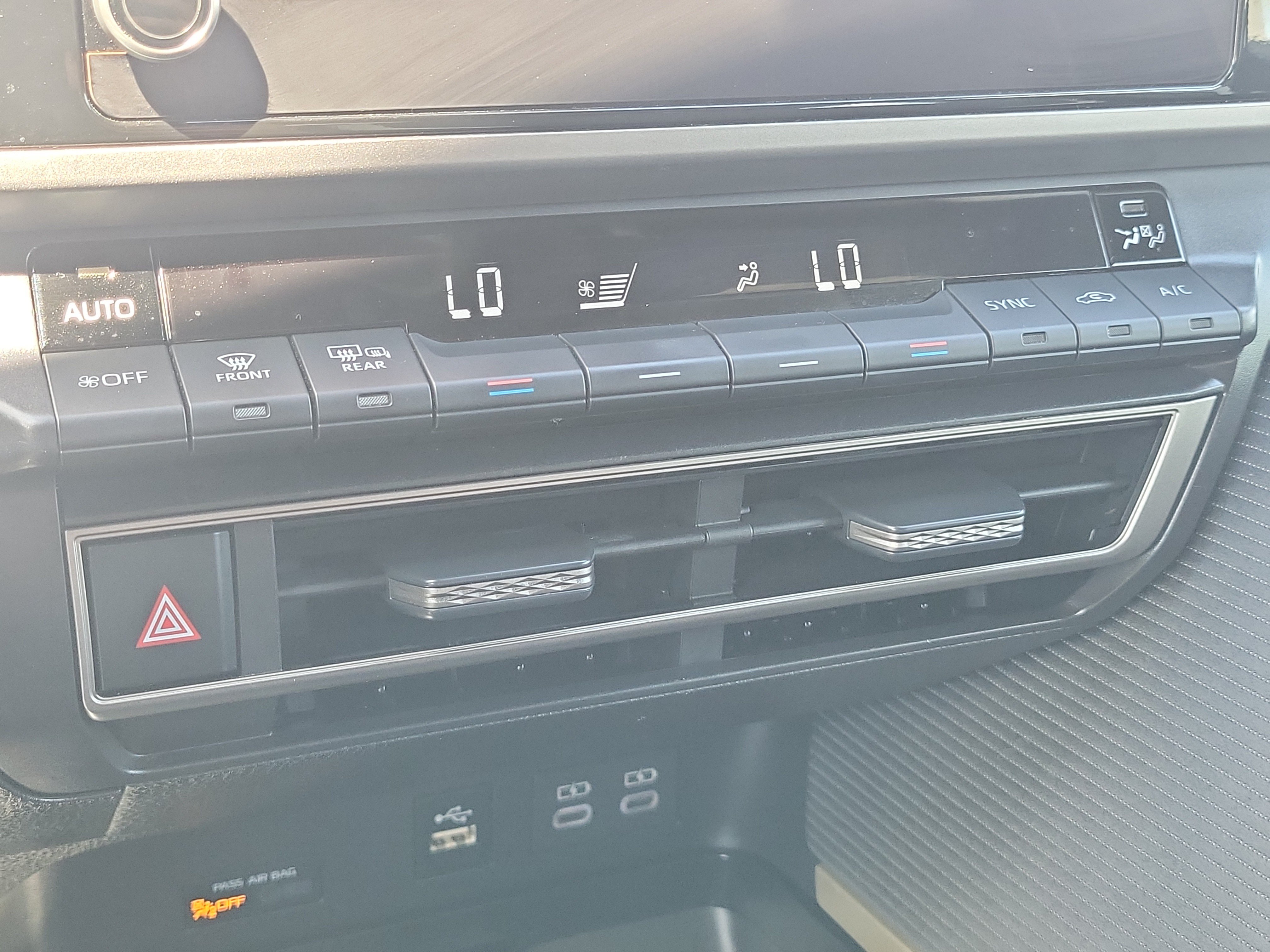 Used 2025 Toyota Camry SE FWD image 22