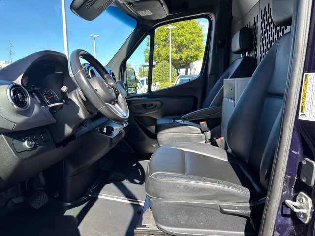 Used 2023 Mercedes-Benz Sprinter 2500 image 15