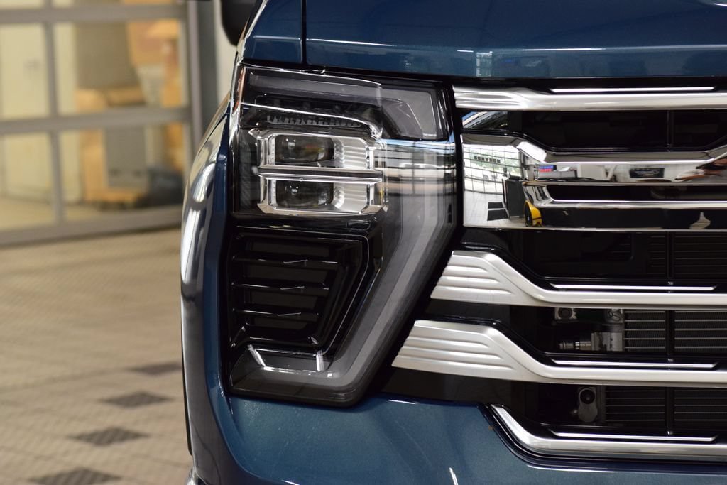 New 2026 Chevrolet Silverado 2500 High Country w/ High Country Premium Package AWD/4WD image 12