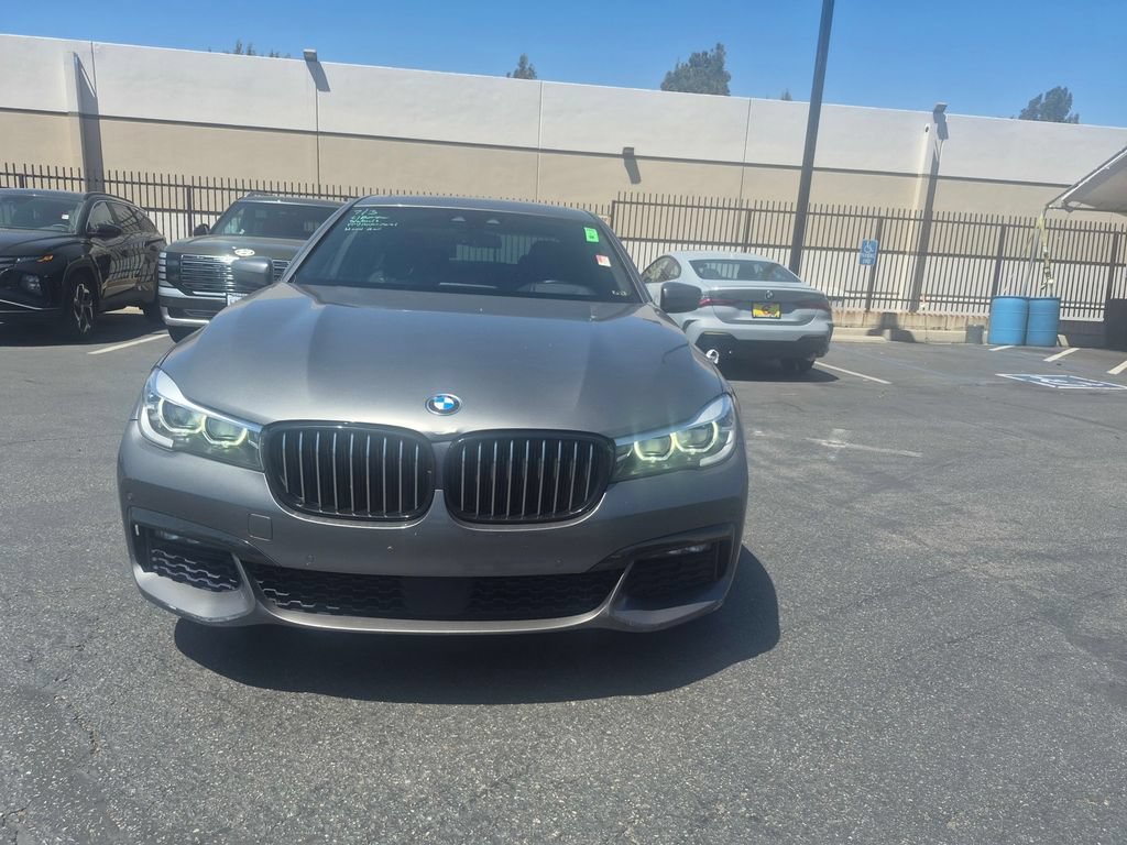 Used 2018 BMW 740i RWD image 3