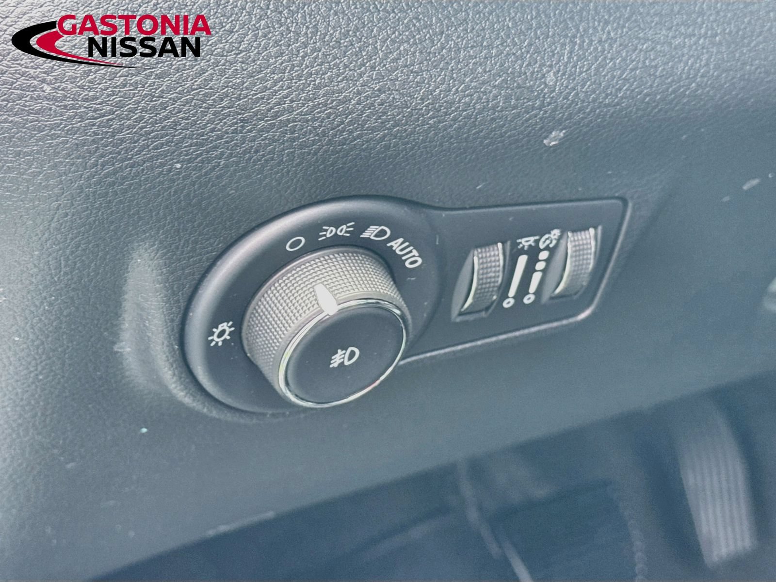 Used 2025 Jeep Compass Limited AWD/4WD image 13