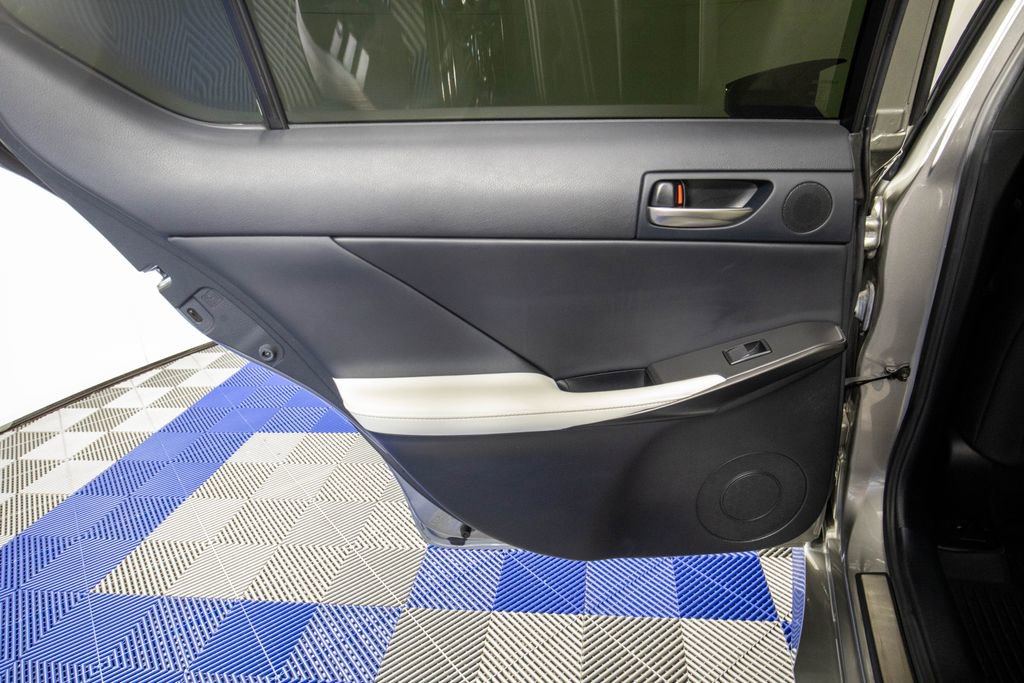 Used 2022 Lexus IS 350 F Sport RWD image 13