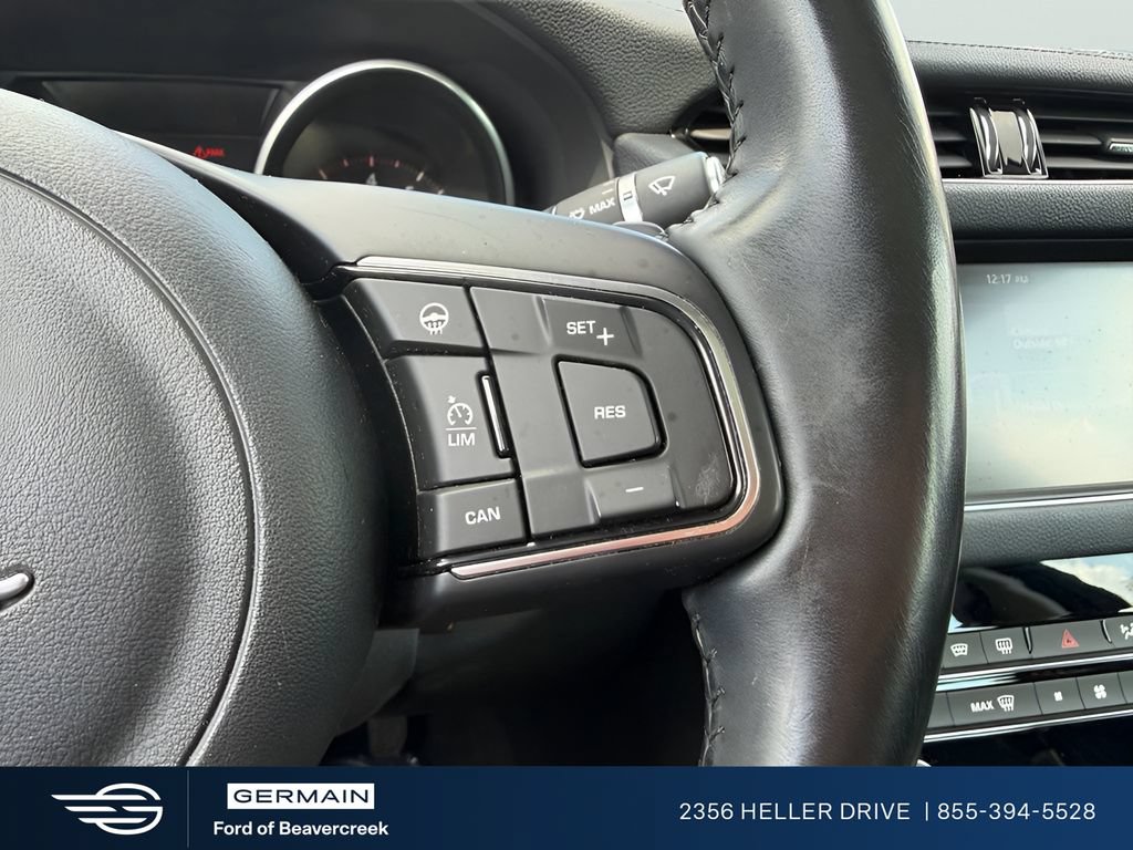 Used 2017 Jaguar XF Premium AWD/4WD image 21