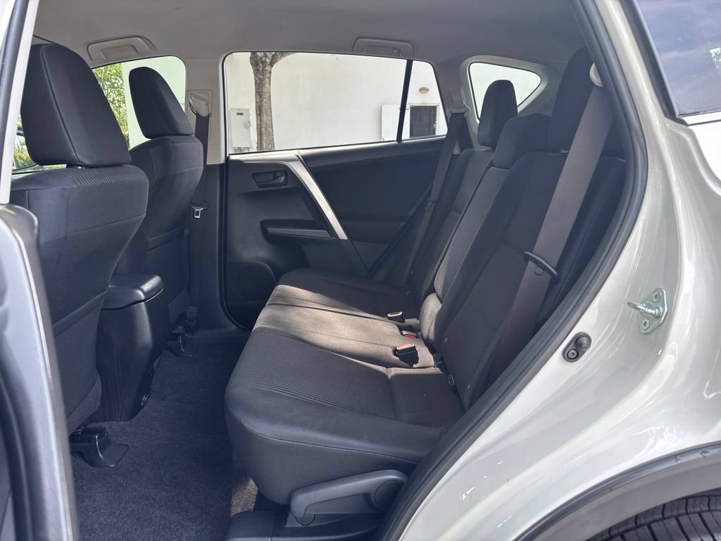 Used 2017 Toyota RAV4 LE FWD image 19