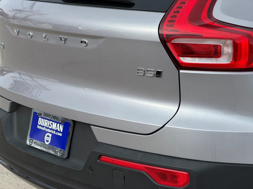 New 2026 Volvo XC40 B5 Core w/ Climate Package AWD/4WD image 8