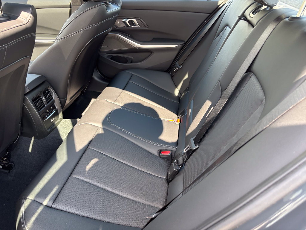 New 2026 BMW 330i xDrive Sedan w/ M Sport Package AWD/4WD image 31