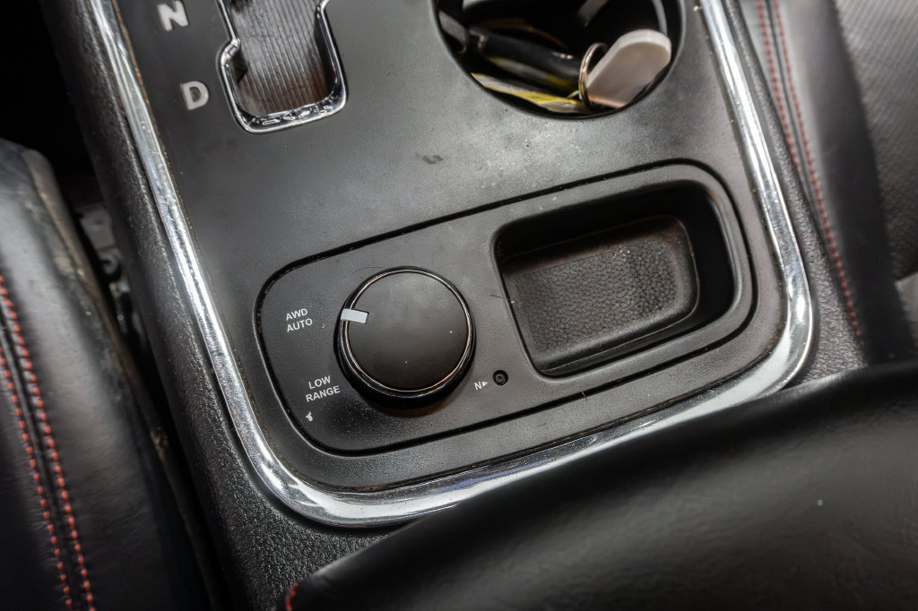 Used 2013 Dodge Durango R/T w/ Technology Group AWD/4WD image 22