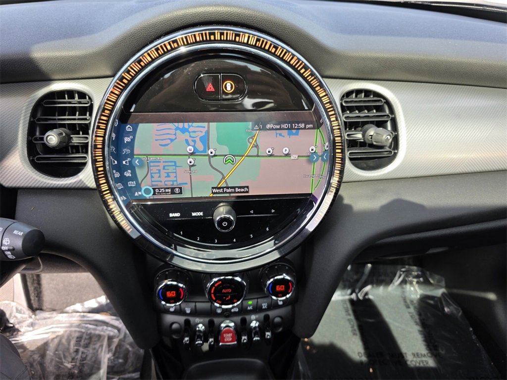 Used 2023 MINI Cooper 4-Door Hardtop image 24