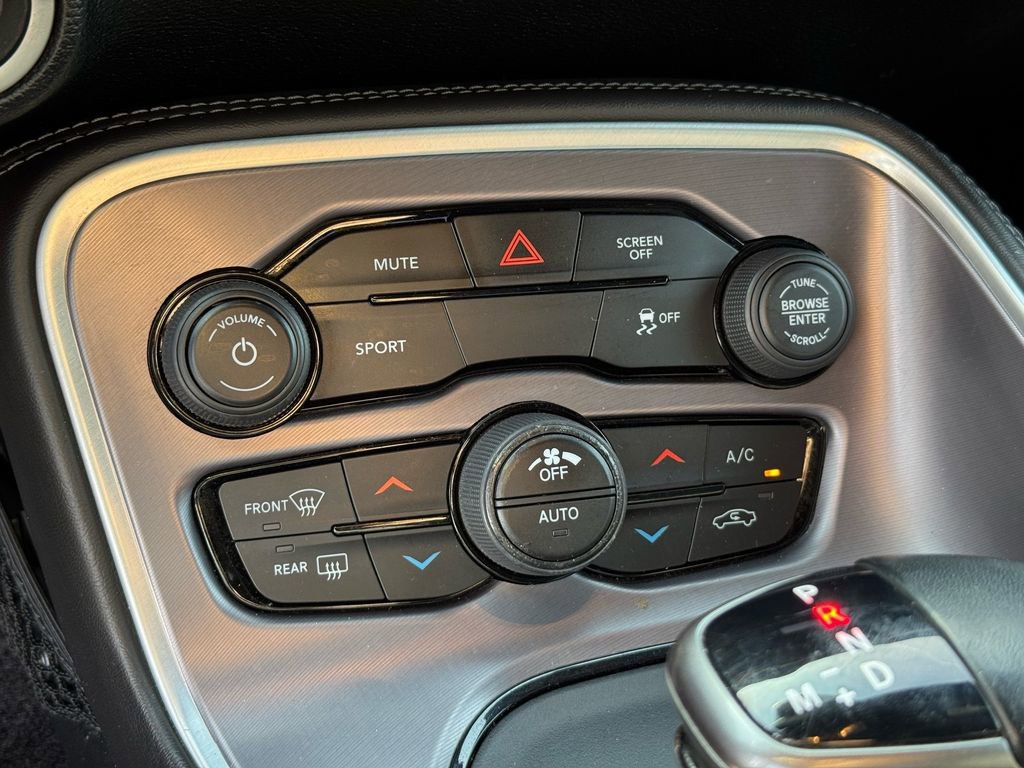 Used 2019 Dodge Challenger SXT RWD image 28