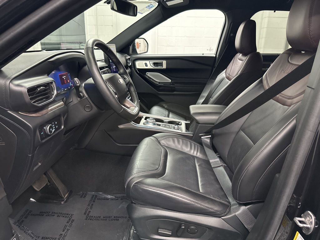 Used 2024 Ford Explorer Platinum w/ Technology Package image 18