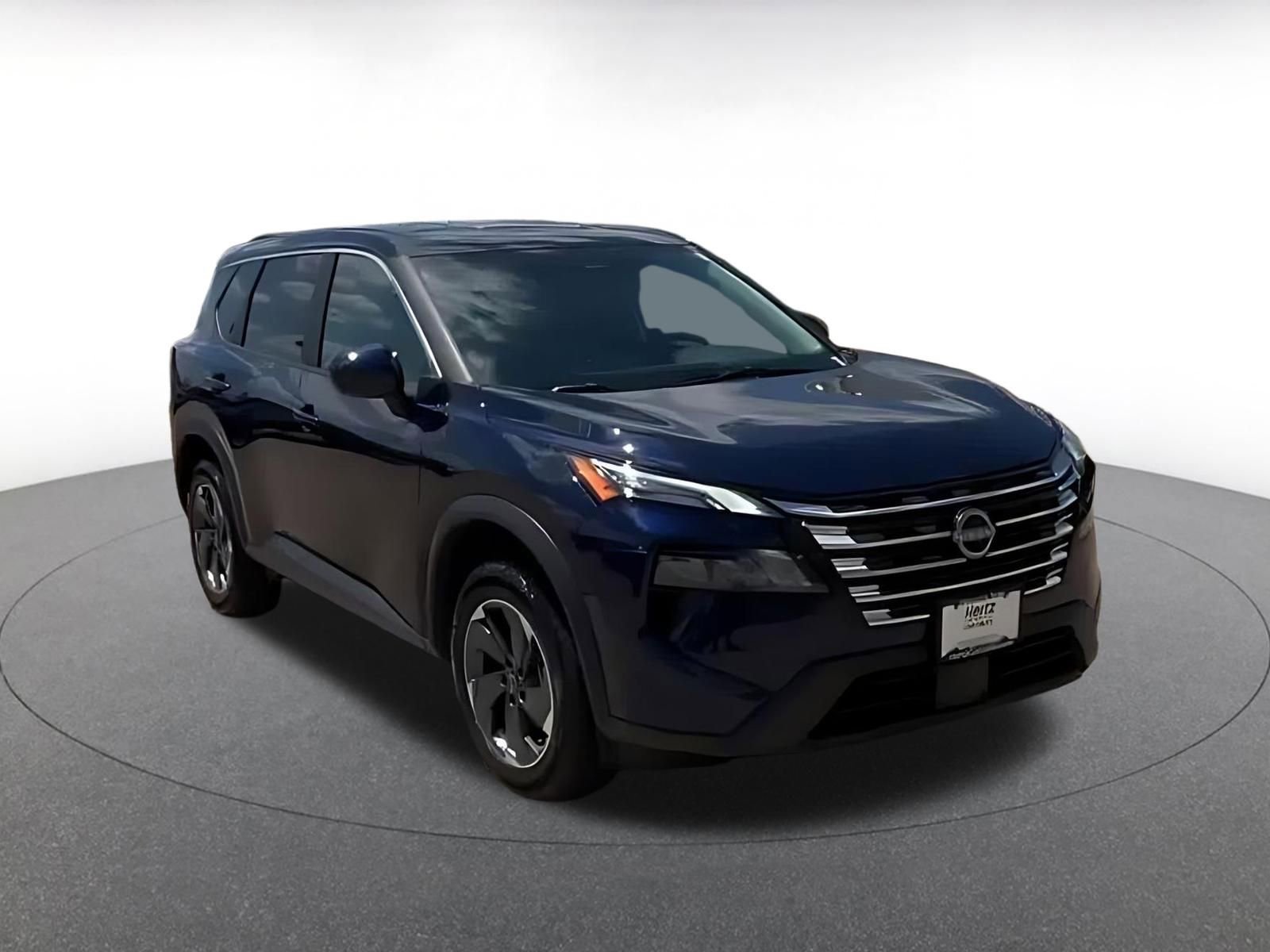 Used 2025 Nissan Rogue SV FWD image 3