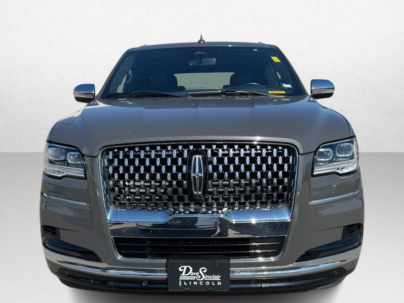 Used 2022 Lincoln Navigator Black Label image 2