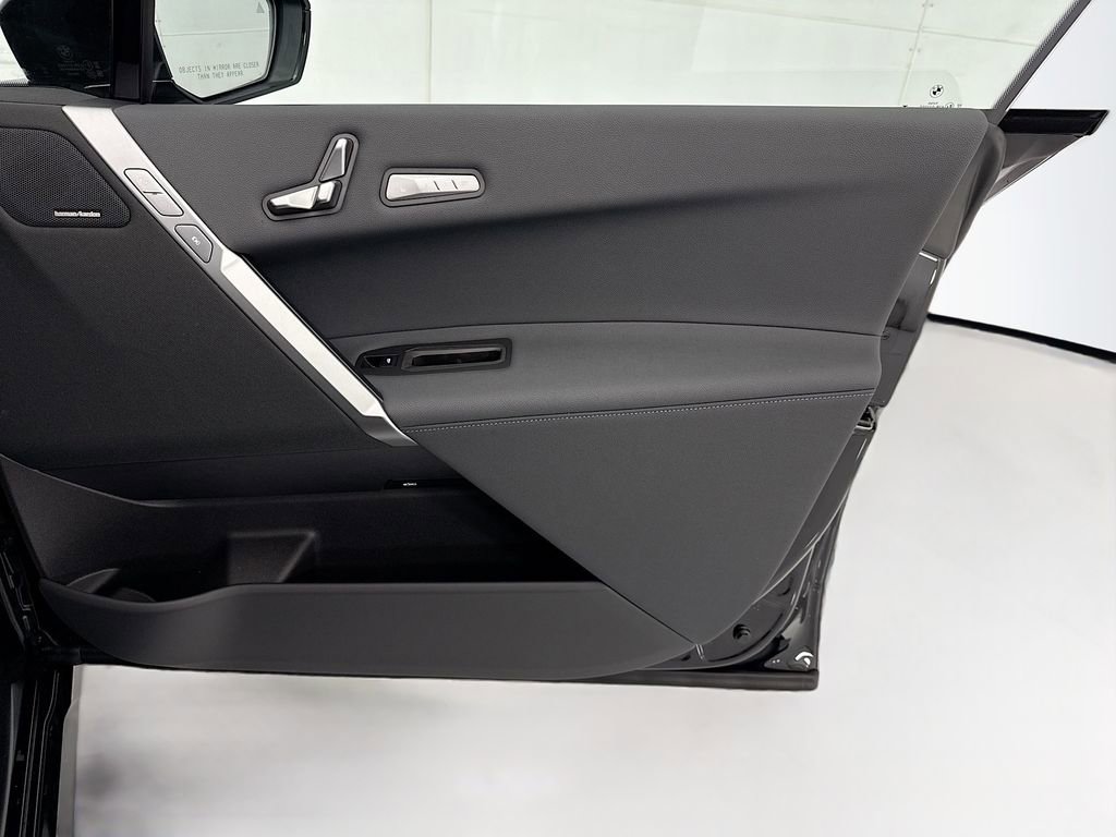 New 2026 BMW iX xDrive60 w/ M Sport Package image 24
