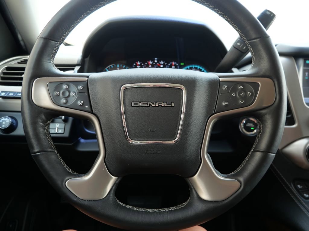 Used 2018 GMC Yukon Denali w/ Denali Ultimate Package AWD/4WD image 31