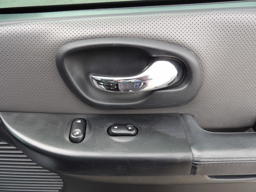 Used 2002 Ford F150 Harley-Davidson RWD image 40