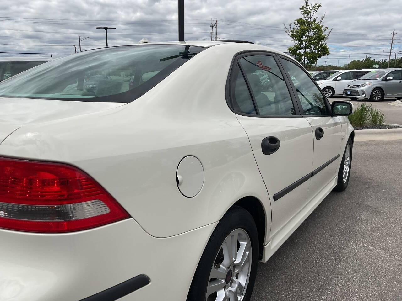Used 2005 Saab 9-3 Arc FWD image 8