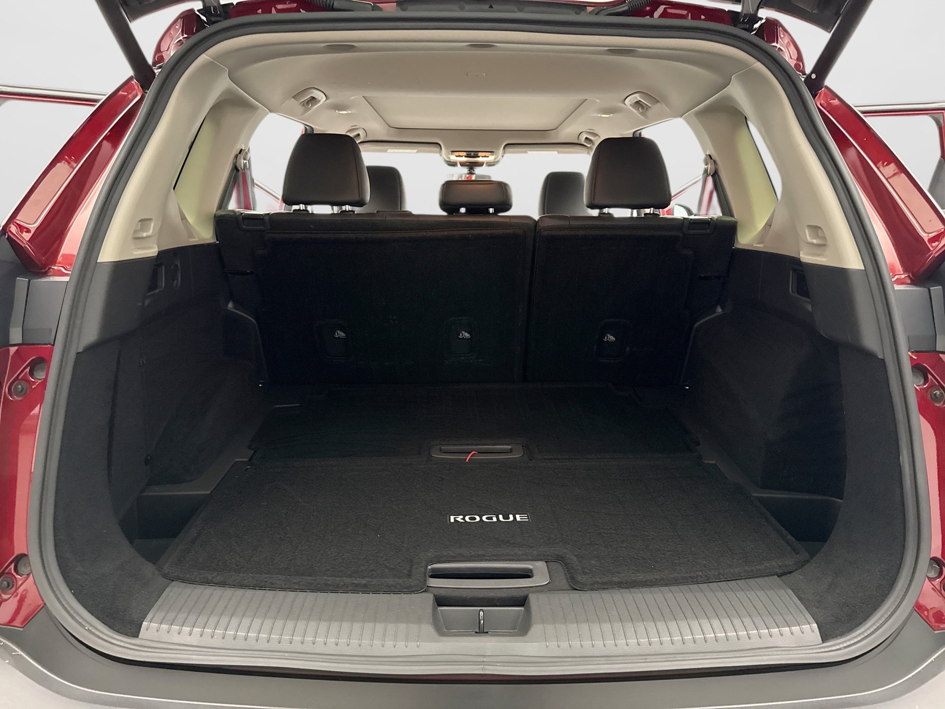 Used 2023 Nissan Rogue Platinum AWD/4WD image 17