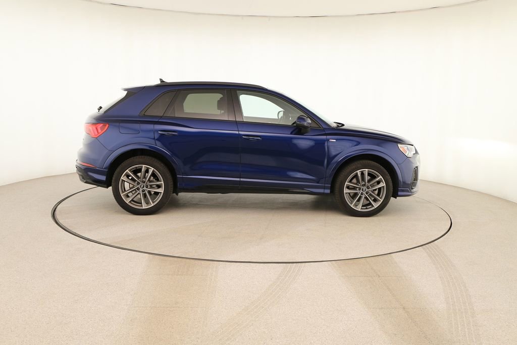 Certified 2025 Audi Q3 2.0T Premium w/ Convenience Package image 8