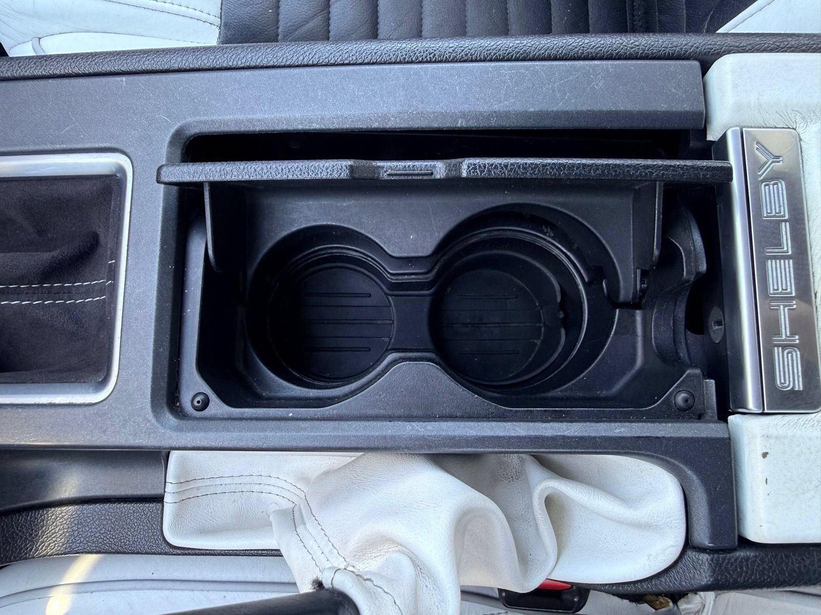 Used 2010 Ford Mustang Shelby GT500 RWD image 44