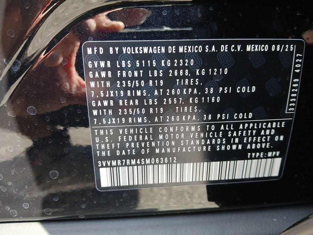 New 2025 Volkswagen Tiguan SE image 29