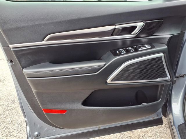Used 2025 Kia Telluride S image 59