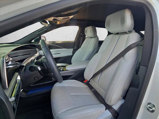 Used 2024 Cadillac Lyriq Luxury RWD image 14