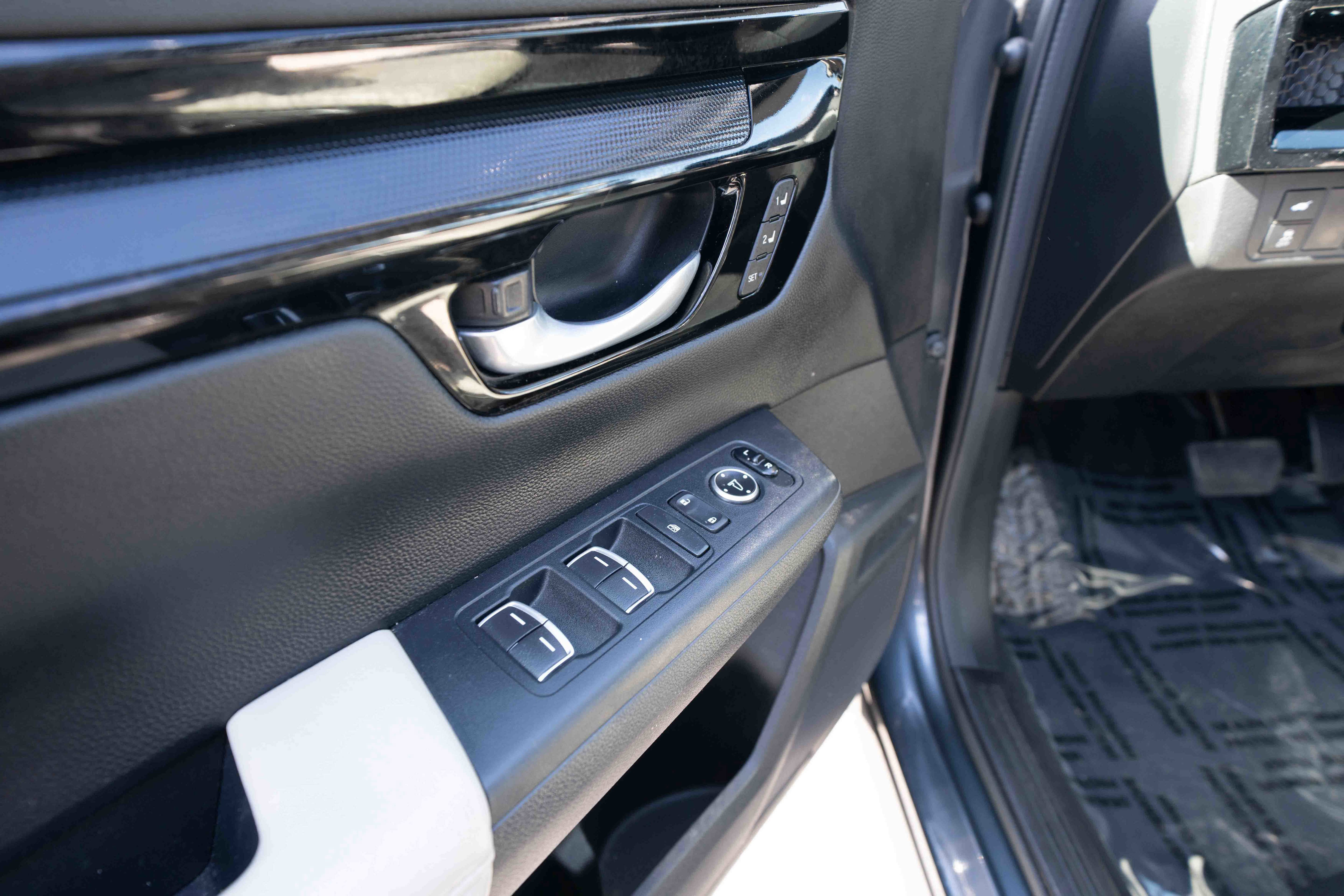 Used 2023 Honda CR-V EX-L image 7