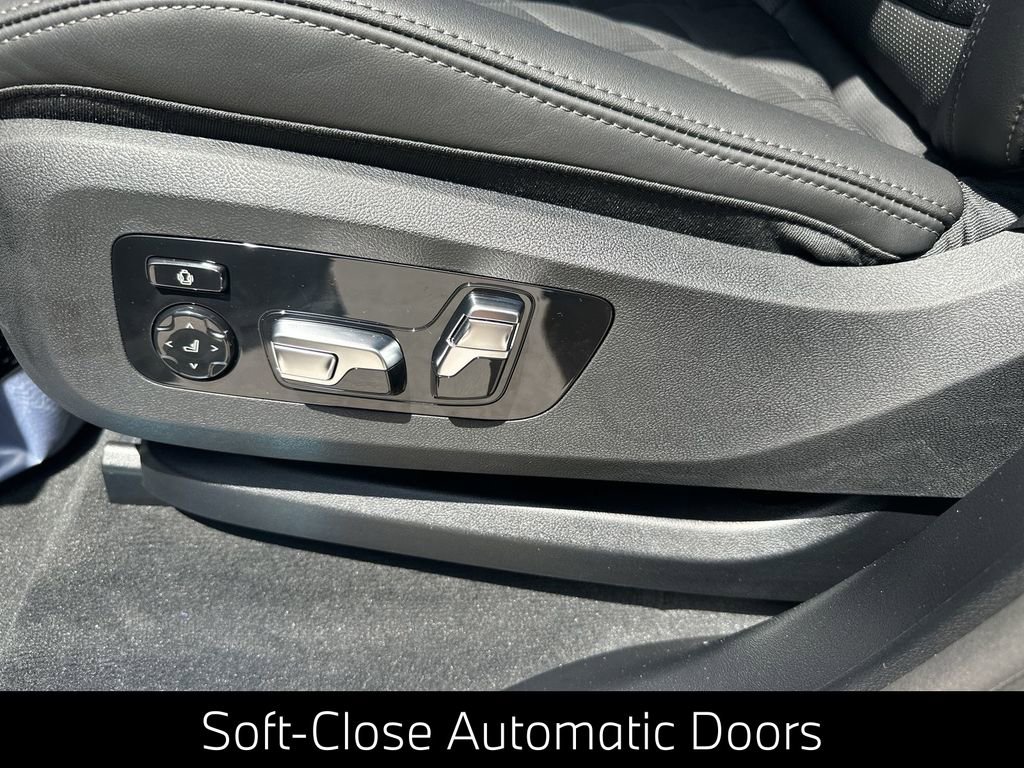 Certified 2026 BMW X7 xDrive40i AWD/4WD image 17