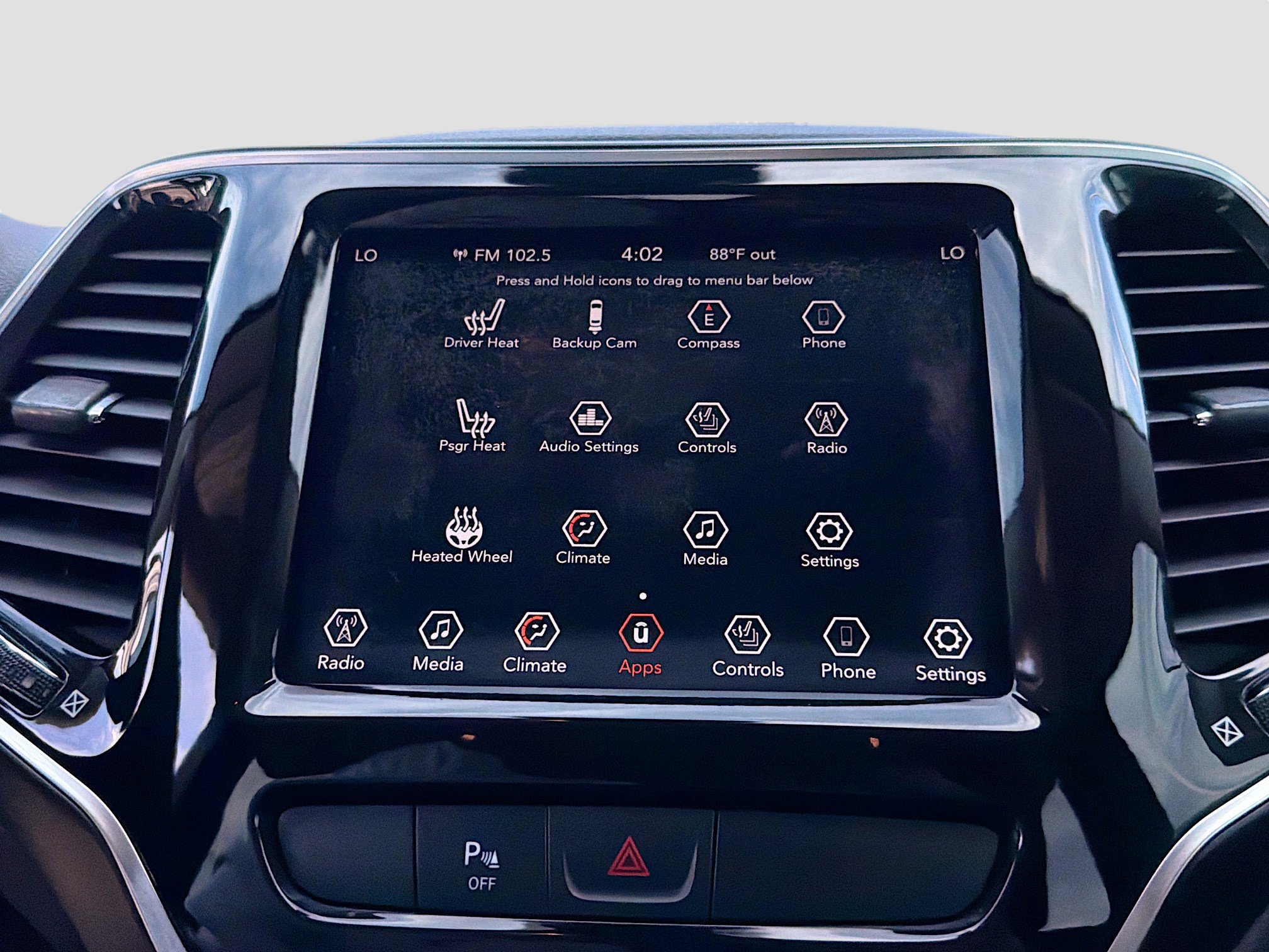 Used 2019 Jeep Cherokee Limited FWD image 28