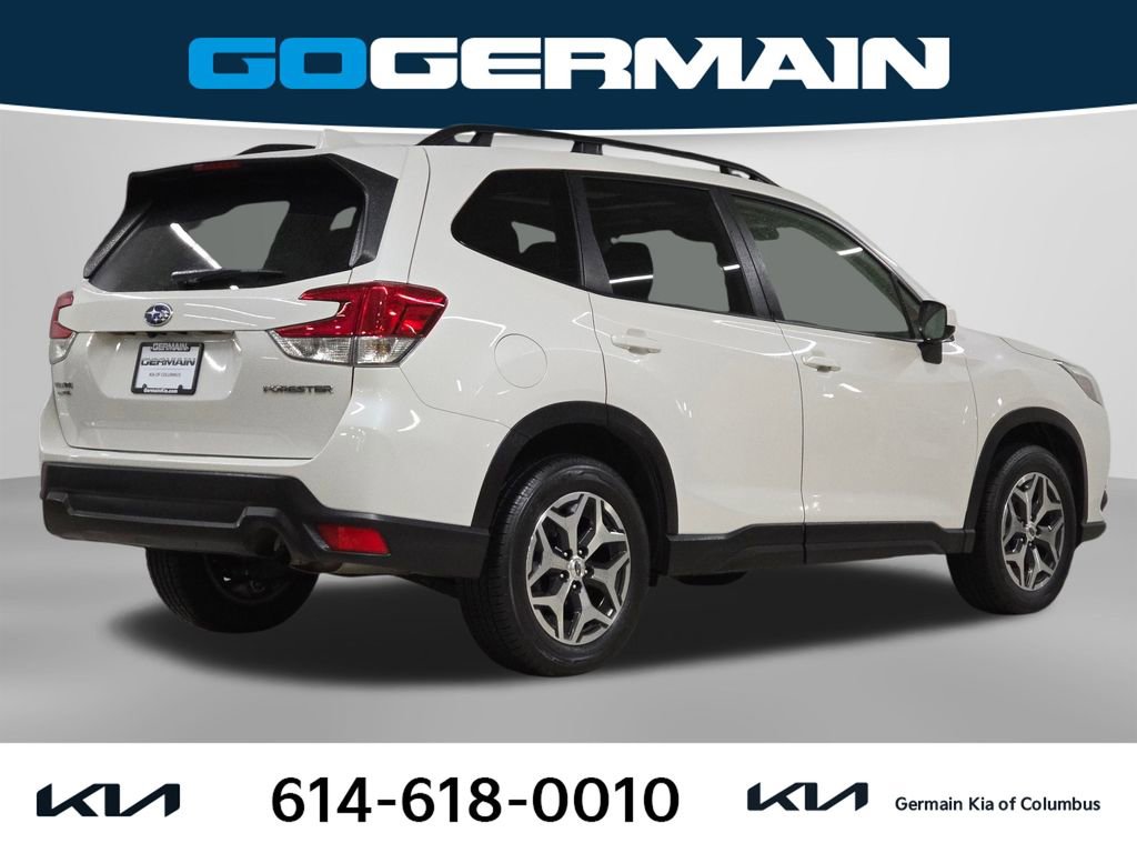 Used 2023 Subaru Forester Premium image 7