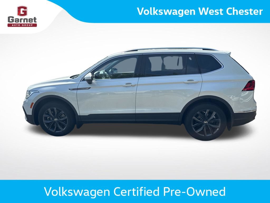 Certified 2023 Volkswagen Tiguan SE w/ Panoramic Sunroof Package AWD/4WD image 4