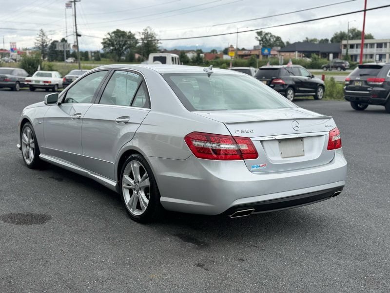 Used 2012 Mercedes-Benz E 350 4MATIC Sedan image 8