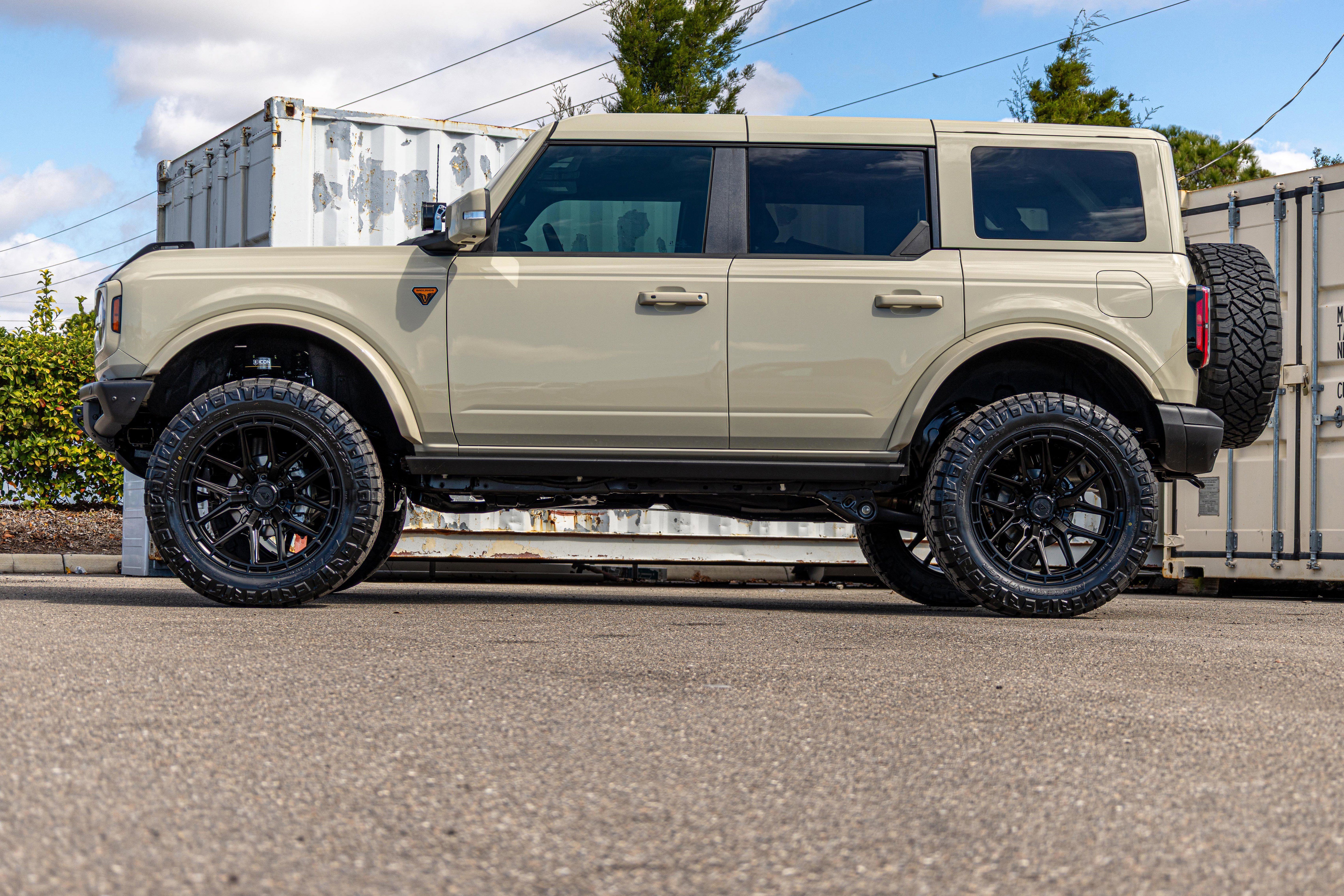 New 2025 Ford Bronco Badlands AWD/4WD image 8