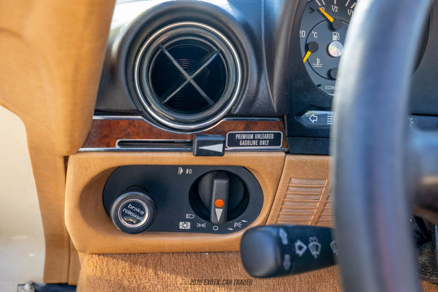 Used 1988 Mercedes-Benz 560 SL image 42