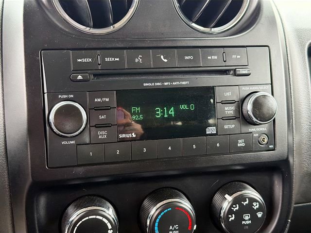 Used 2016 Jeep Patriot Latitude image 12