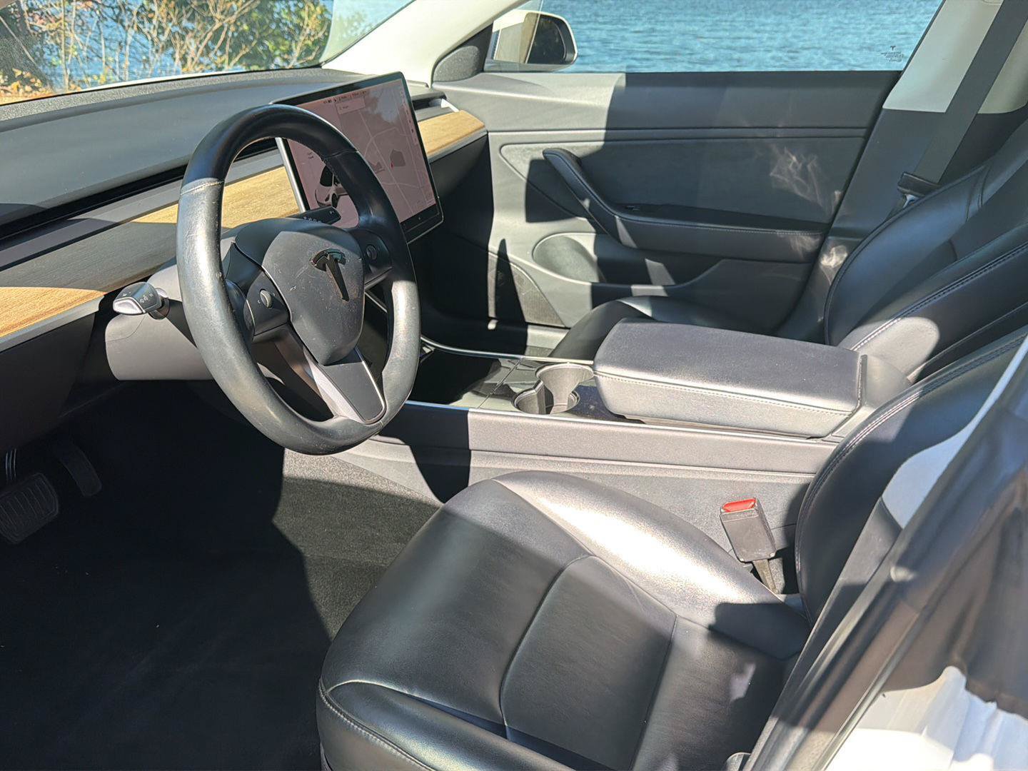 Used 2018 Tesla Model 3 Long Range RWD image 15