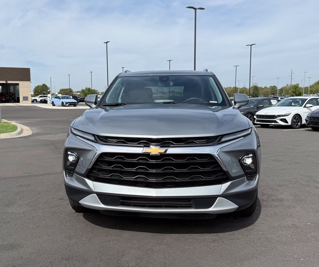 Used 2023 Chevrolet Blazer LT w/ Convenience Package AWD/4WD image 2
