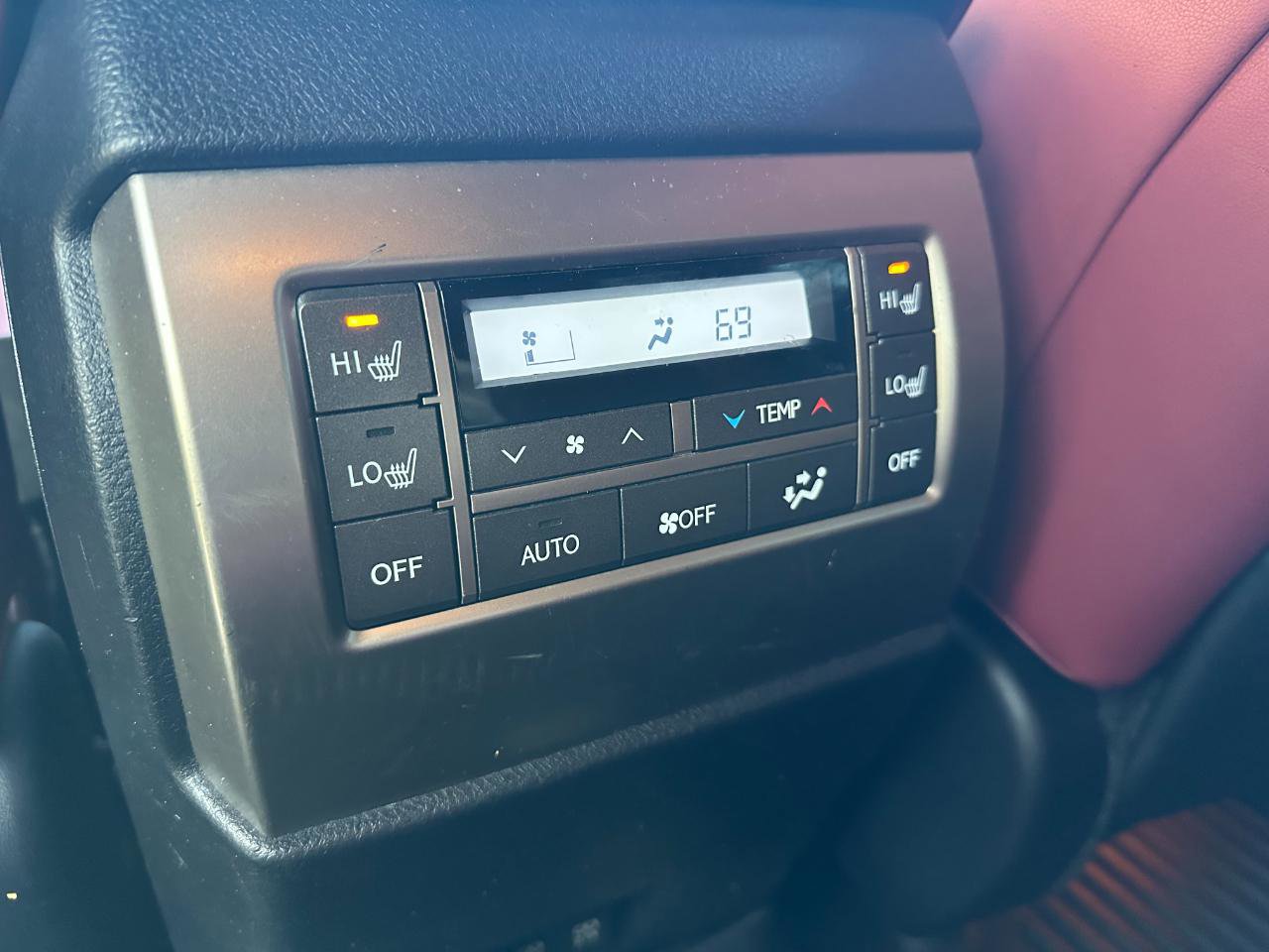 Used 2021 Lexus GX 460 Premium w/ Premium Package image 19