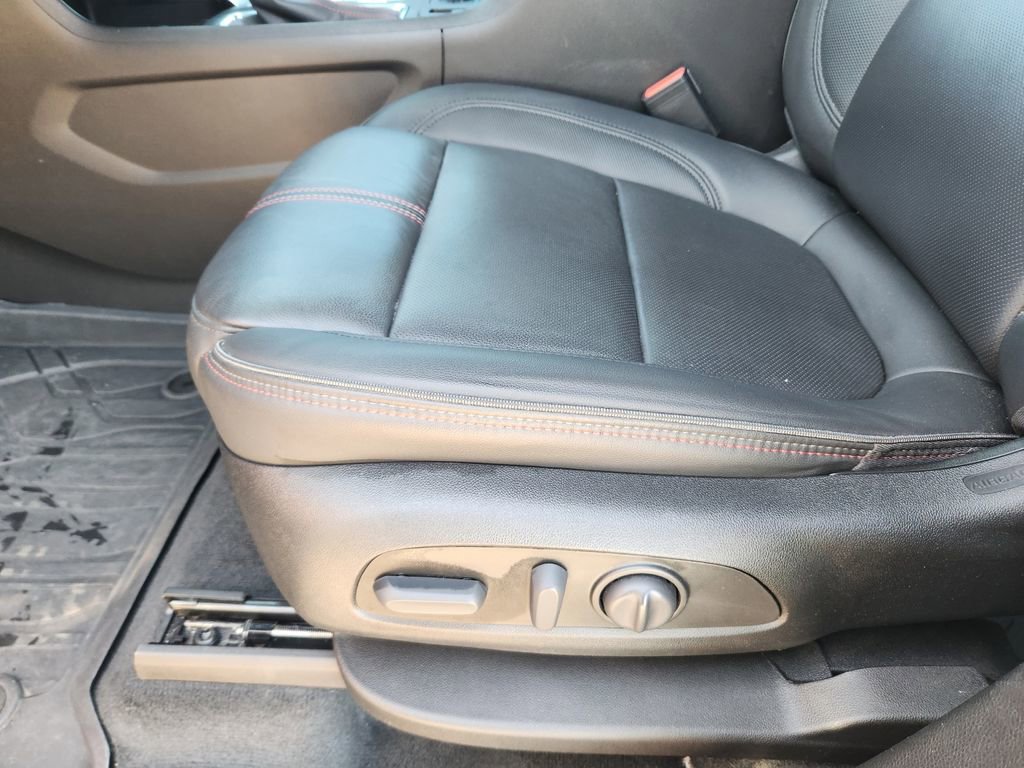 Used 2023 Chevrolet Traverse RS w/ LPO, Floor Liner Package image 29