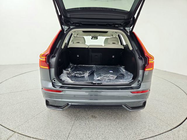 New 2026 Volvo XC60 B5 Ultra w/ Climate Package image 15