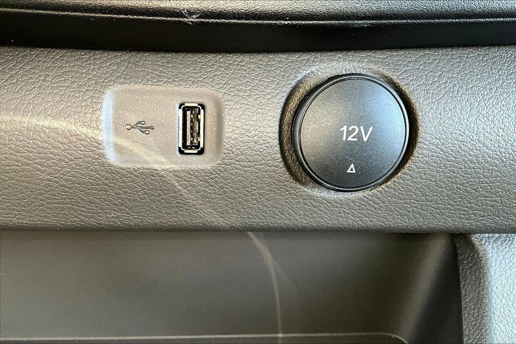 Used 2024 Ford Transit 150 Low Roof w/ Load Area Protection Package image 31