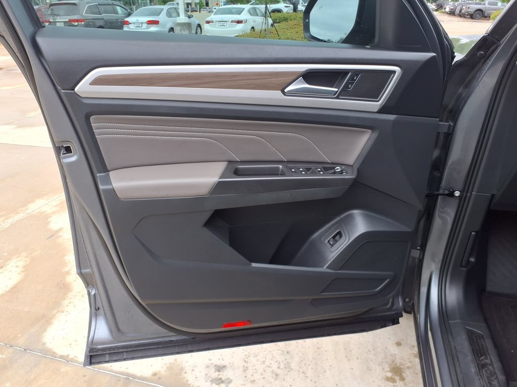 Used 2022 Volkswagen Atlas SEL AWD/4WD image 14