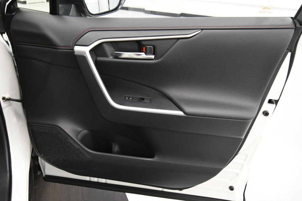 Used 2022 Toyota RAV4 XSE image 35